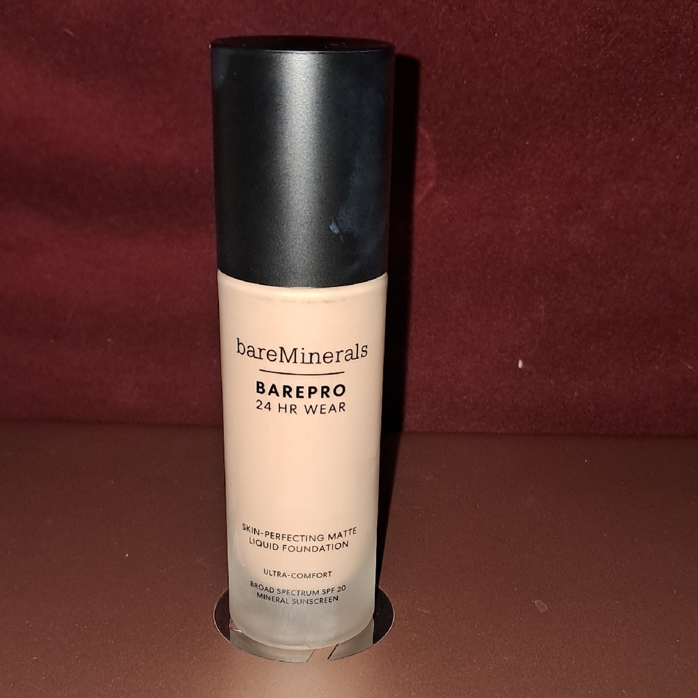 BareMinerals BAREPRO foundation 24-hour wear.